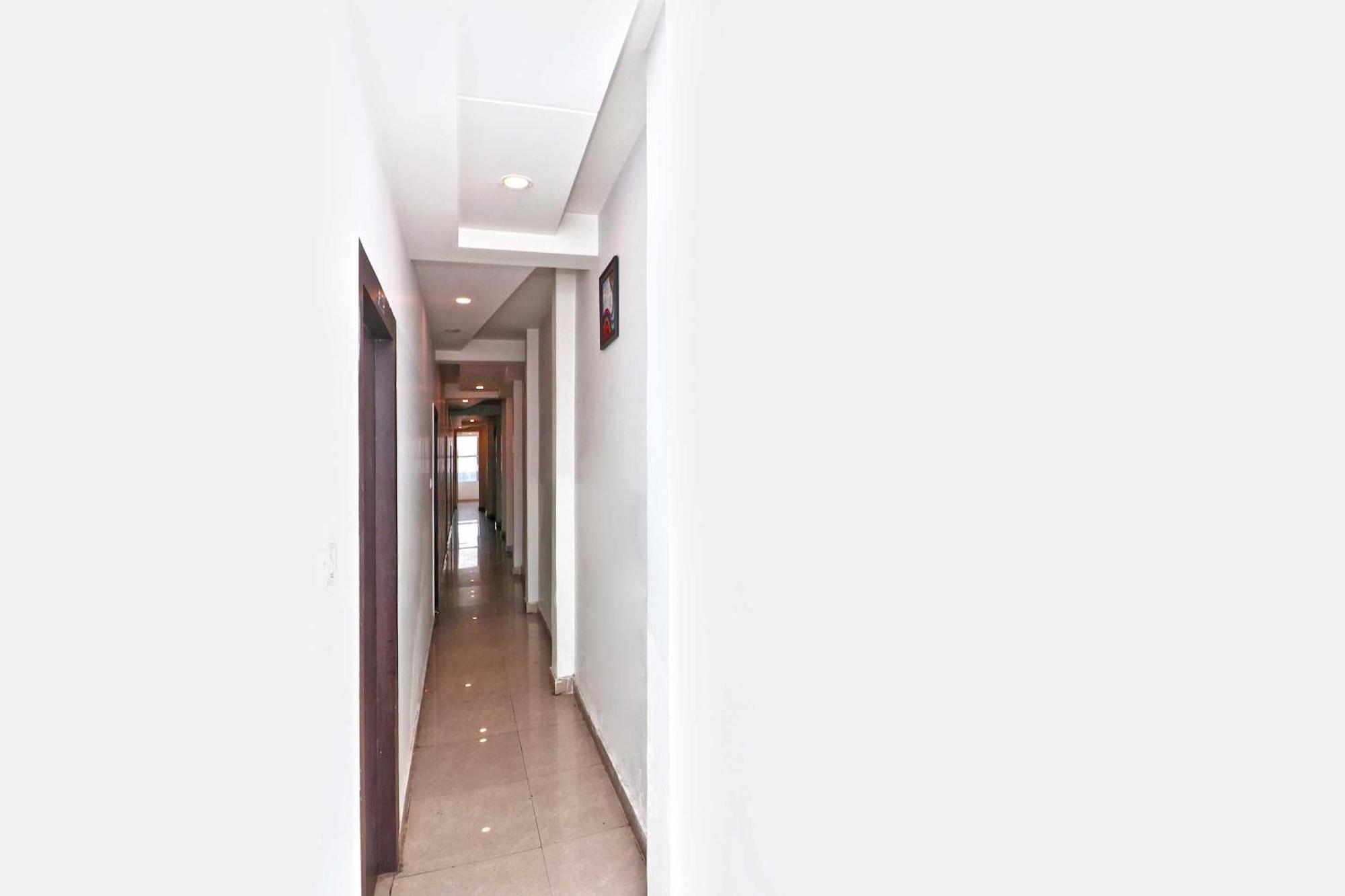 Oyo Flagship Hotel Krishna Chinhat 외부 사진