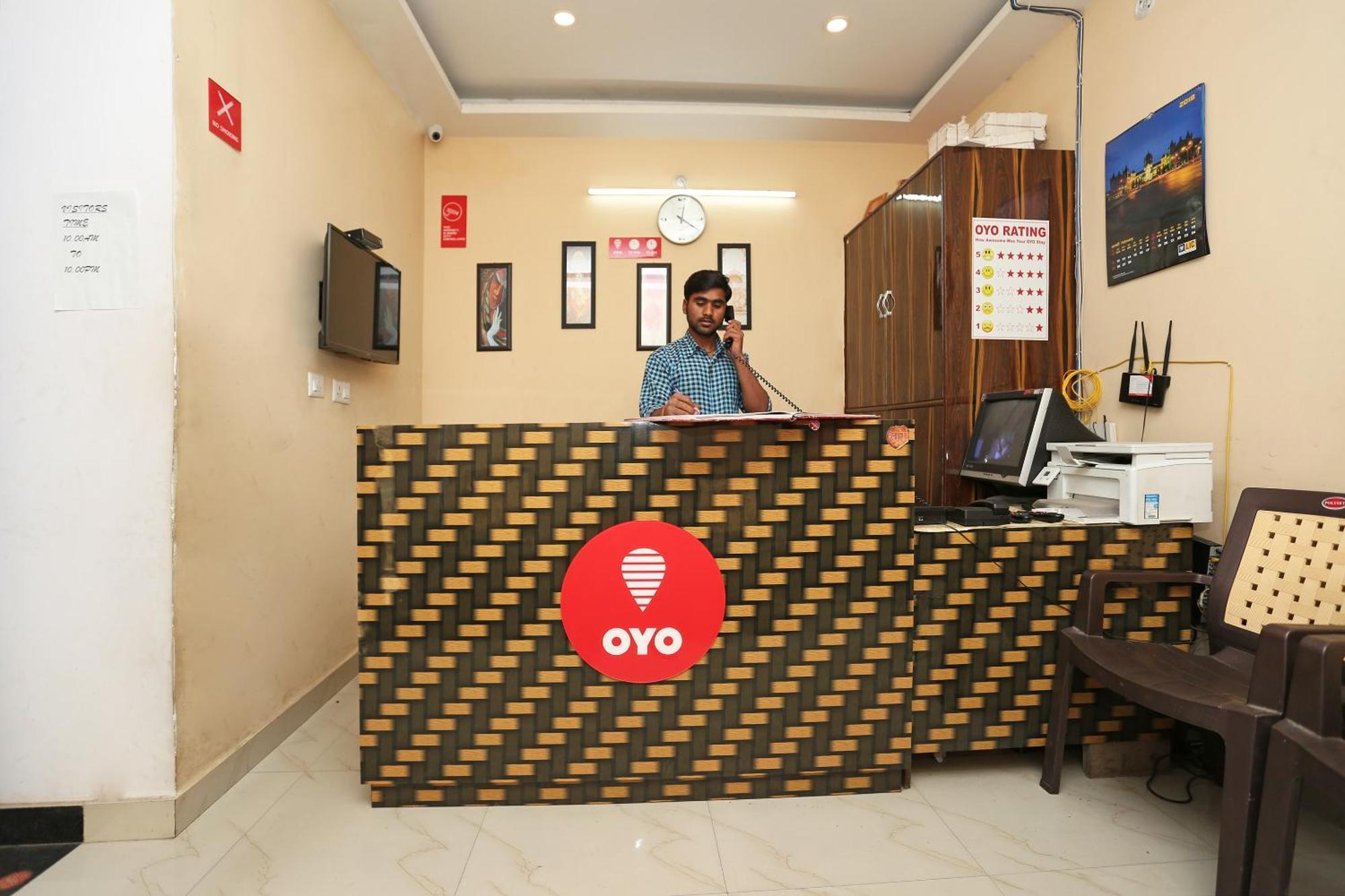 Oyo Flagship Hotel Krishna Chinhat 외부 사진