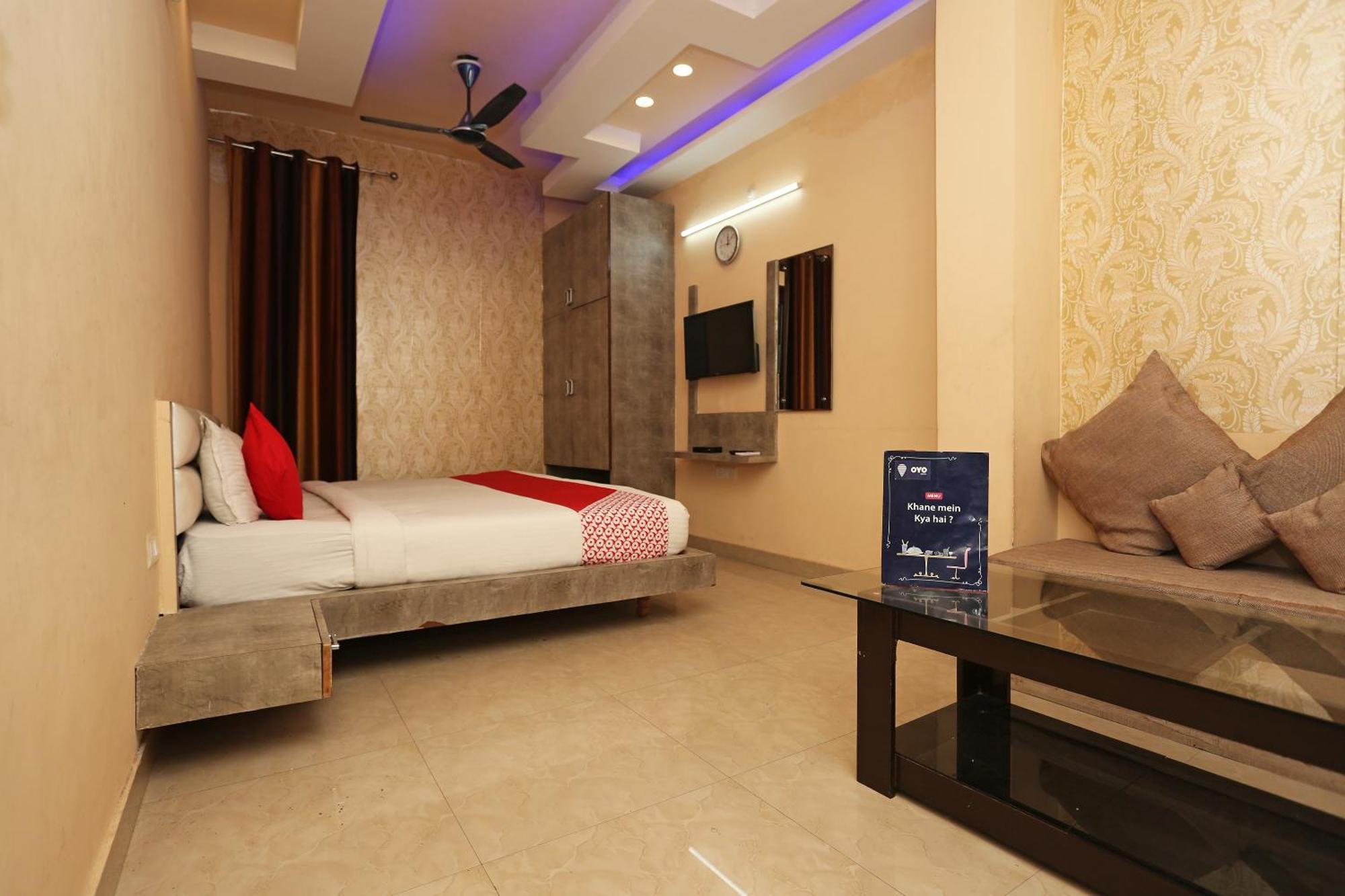 Oyo Flagship Hotel Krishna Chinhat 외부 사진